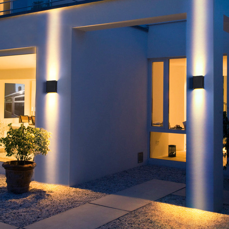 Modern Black LED Wall Light for Garden Scenery with Metal Shade